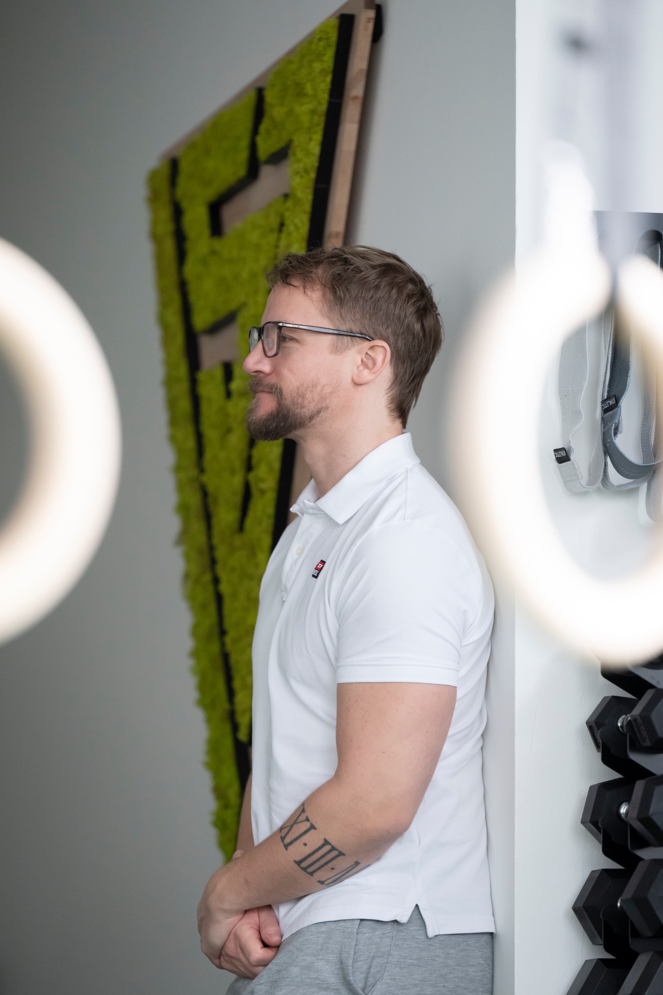 Sebastian Jurochnik in seiner Praxis in Mönchengladbach