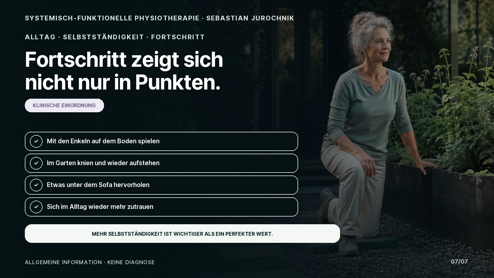 Frau steht im Garten vom Boden auf; Checkliste zeigt alltagsnahe Zeichen für mehr Selbstständigkeit.